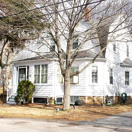 The Naughton Guest House-Close To Boston